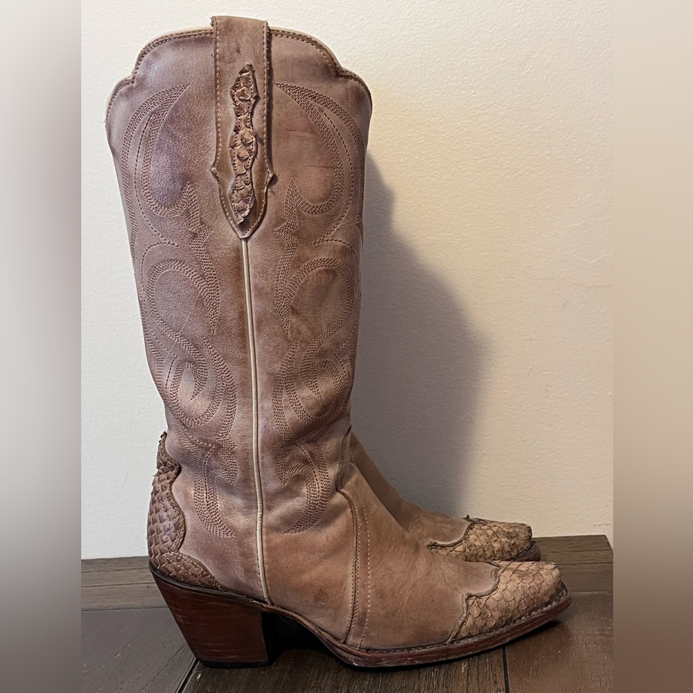 Idyllwind Brown Heeled Boots